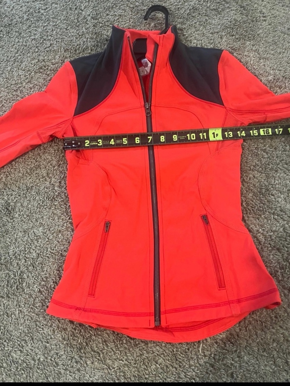 Lululemon Forme Jacket Cuffins Red Heathered Soot Discontinued Sz 4 - Picture 7 of 7